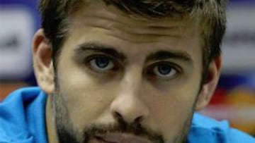 Piqué: "Queremos que Messi juegue, pero decide Guardiola"