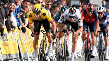 Primoz Roglic se anticipa a Remco Evenepoel en la primera etapa de la Volta a Catalunya 2023.