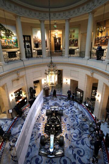 El Royal Automobile Club fue el lugar elegido para la presentación del nuevo monoplaza de la escudería Haas F1 Team que tendrá de pilotos a Grosjean y Magnussen. 