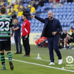 Lo de los laterales no es ningún capricho