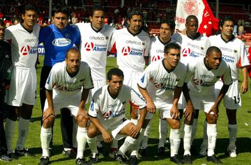 Pie de Foto: Tras pasar por Irapuato y Veracruz, la franquicia encontró nuevos aires en Tuxtla Gutiérrez. ciudad que por primera vez tenía equipo en el máximo circuito. Este equipo, aunque no fue Campeón, tuvo grandes momentos en 2004 cuando alcanzó el liderato general y tuvo un plantel espectacular donde destacaron jugadores como Salvador Cabañas.