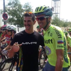 El medallista olímpico, Carlos Coloma, visitó al pelotón