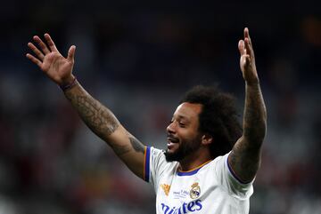Saint-denis (France), 28/05/2022.- Marcelo of Real Madrid celebrates after the UEFA Champions League final between Liverpool FC and Real Madrid at Stade de France in Saint-Denis, near Paris, France, 28 May 2022. (Liga de Campeones, Francia) EFE/EPA/MOHAMMED BADRA
