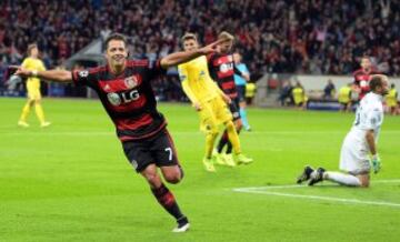 Los rostros de Javier Chicharito Hernández tras marcar su primer gol con el Bayer Leverkusen en Champions.