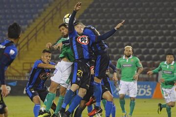 Huachipató cortó la racha de nueve triunfos de Audax Italiano.