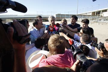 Declaraciones a la prensa de Ángel María Villar tras salir de la prisión de Soto del Real.