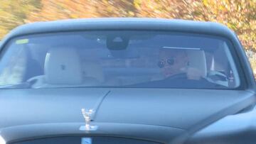 Mariano Díaz llega a Valdebebas en su nuevo Rolls Royce Wraith.
