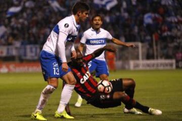 Católica y Paranaense luchan por clasificar a octavos de la Copa Libertadores.