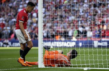 El ingrato partido de Alexis Sánchez en la final de la FA Cup