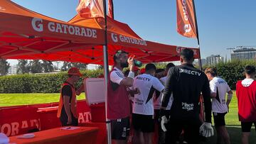 PF de Almirón cuenta la fórmula secreta de Colo Colo: “Nos ayuda muchísimo”