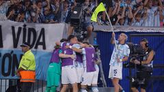 Racing golpea con fuerza