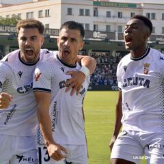 El Ceuta sigue su marcha triunfal