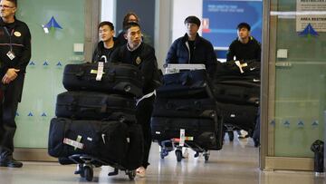 El Wuhan Zall, llegando a Málaga.