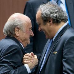 FIFA suing Blatter, Platini to recoup "undue payment"