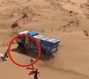 El momento en el que un camión atropella a un espectador en el Dakar