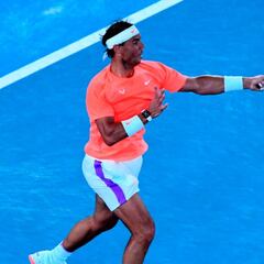 Record-chasing Nadal gives Mmoh Melbourne masterclass