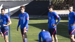 Griezmann y Jo&atilde;o F&eacute;lix, en el entrenamiento del Atl&eacute;tico