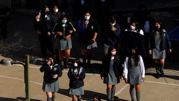 Vina del Mar, 2 de marzo de 2022.
Estudiantes del liceo Jose Cortes Brown del cerro Recreo retornan a clases.
Andres Pina/Aton Chile