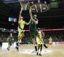 El Unicaja derriba al Barça en el inexpugnable Carpena