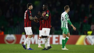 FASE DE GRUPOS GRUPO F 
 BETIS - MILAN 
 PATRICK CUTRONE Y CRISTIAN ZAPATA