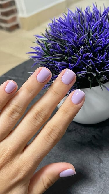 Los colores de uñas cortas que se pondrán de moda para finales de abril 2026