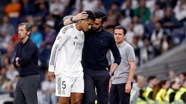 21/04/26 PARTIDO PRIMERA DIVISION JORNADA 33
REAL MADRID - ALAVES
CAMBIO SUSTITUCION JUDE BELLINGHAM ALVARO ARBELOA