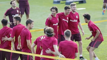 La plantilla, en el cuadrilátero, durante la sesión.