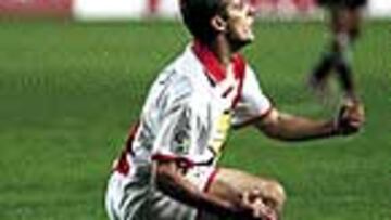 <b>REVULSIVO.</b> Camuñas espera ayudar en el campo al Rayo a salvarse.