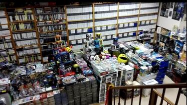 Así es la colección de 15.000 juegos de un jugador español