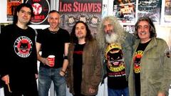 Los miembros del grupo de rock Los Suaves.