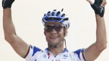 <b>BOONEN, AL TOUR.</b> El ciclista belga Tom Boonen (Quick Step) podrá tomar finalmente   mañana la salida en la edición 2009 del Tour de Francia después de   que el Tribunal de Arbitraje Deportivo del Comité Olímpico Francés   haya dado su visto bueno, informó el equipo del velocista.