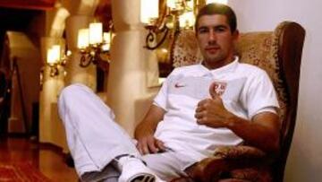 El lateral serbio se sincera en AS.