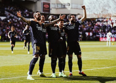 Celebración de Joselu, Lucas Vázquez, Vinicius, Fran García y Nacho 'a lo Bellingham'.