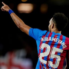 Barcelona boss Xavi: Aubameyang "a gift from heaven"