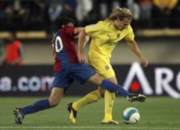 Jugó desde la temporada 2004/05 hasta la temporada 2006/07. Con 59 goles es el segundo máximo goleador de la historia del Villarreal.