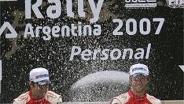 <b>IMPARABLE.</b> Sebastien Loeb ha vuelto a ganar y aumenta su ventaja al frente del Mundial de pilotos.