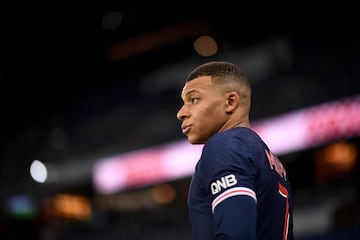 Paris Saint-Germain's French forward Kylian Mbappe looks on during the French L1 football match between PSG and Nantes at the Parc des Princes stadium in Paris on March 14, 2021. (Photo by FRANCK FIFE / AFP)