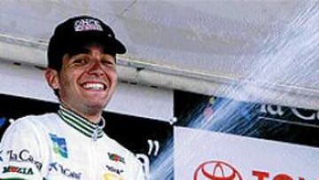 <b>PROFETA EN SU TIERRA.</B> El catalán Xavier Florencio se enfundó ayer el maillot de primer clasificado.