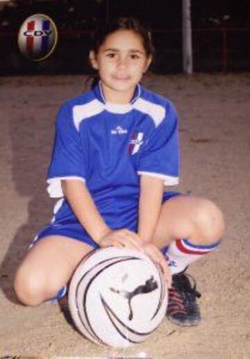 Lorena Navarro, con la equipación del CD Vallecas de pequeña (imagen cedida por la jugadora).