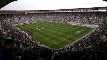 18/05/11 PARTIDO AMISTOSO BENEFICO VICTIMAS TERREMOTO DE LORCA REAL MADRID - SELECCION MURCIANA MURCIA PANORAMICA ESTADIO NUEVA CONDOMINA MINUTO DE SILENCIO
 PUBLICADA 19/05/11 NA MA03 5COL