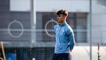 Gorka Carrera apunta a estar en la convocatoria de la Real Sociedad para el derbi de Copa.