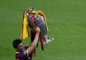 Tras eliminar al Real Madrid en semifinales el Barcelona se enfrentó en Wembley al Manchester United. En el minuto 70, con 2-1 en el marcador favorable al conjunto catalán, David Villa con un perfecto disparo con la derecha anotó el 3-1 definitivo y el Barcelona consiguió su cuarta Champions League, primera en el palmarés del asturiano.