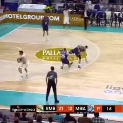 Directo al top 3 de jugadas del año: Campazzo haciendo colisionar a dos rivales