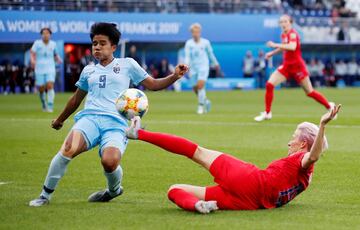 Estados Unidos demostró porque es el campeón del mundo y máximo favorito a llevarse el título en Francia. Alex Morgan fue la gran figura con cinco anotaciones. 