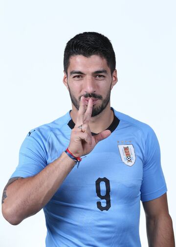 Las poses más estrambóticas de los jugadores en la foto oficial