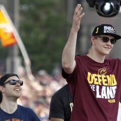 Mozgov es el pívot elegido por los Lakers: 64 millones y 4 años