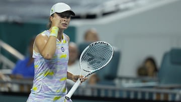 La número uno Swiatek no afloja