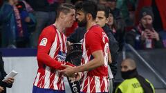 Torres y Costa, durante una sustituci&oacute;n en el Atl&eacute;tico.
 
 
 
 
 
 
 
 