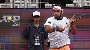El chileno no pudo ante el boliviano Hugo Dellien en la primera ronda del Chile Open. La solidez del 98 del mundo fue suficiente para derribar al 'León'.