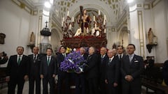 El Betis, ante el Cristo de la Misi&oacute;n. 